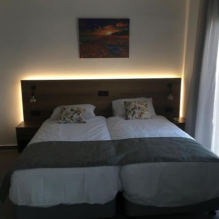 Ellenapa Apts & Studios Айя-Напа Екстер'єр фото